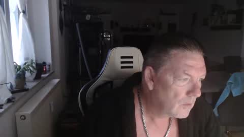 Snapshot of deinprinz2312 chatting on September 21, 2025, 4:47 am deinprinz2312 online show from September 21, 2025, 4:47 am