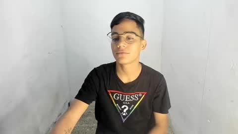 Snapshot of deivi_colins chatting on October 16, 2025, 12:22 am deivi_colins online show from October 16, 2025, 12:22 am