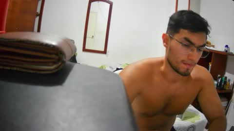 Snapshot of deividellobo chatting on December 31, 2024, 4:27 am deividellobo online show from December 31, 2024, 4:27 am