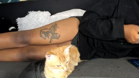 Snapshot of deli_la chatting on February 9, 2026, 6:01 pm deli_la online show from February 9, 2026, 6:01 pm