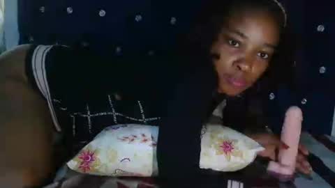 Snapshot of delicacylicious_babe chatting on May 1, 2026, 5:01 am delicacylicious_babe online show from May 1, 2026, 5:01 am