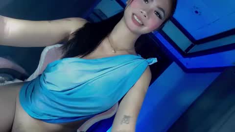 Snapshot of deliciousfaye chatting on November 3, 2025, 11:22 am Hello your loving faye 3 online show from November 3, 2025, 11:22 am