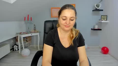 DeliciousLolly online show from February 19, 2025, 4:23 am