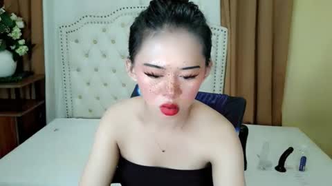 Snapshot of deliciously_sophie chatting on June 5, 2026, 3:24 am Sophie online show from June 5, 2026, 3:24 am