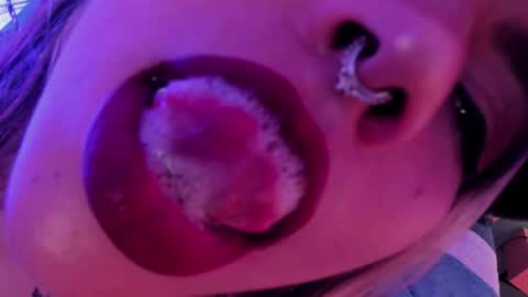 della online show from December 5, 2025, 9:00 pm