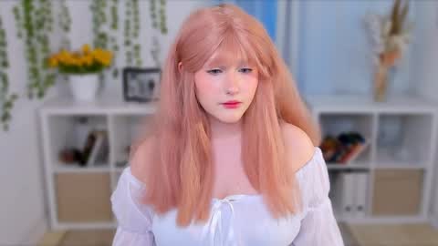 Delilah or Laila online show from April 5, 2026, 9:56 pm