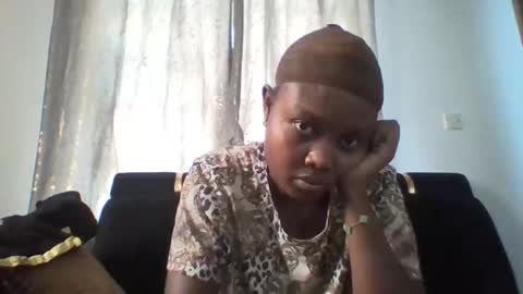 dellarine517299 online show from January 12, 2026, 10:31 am