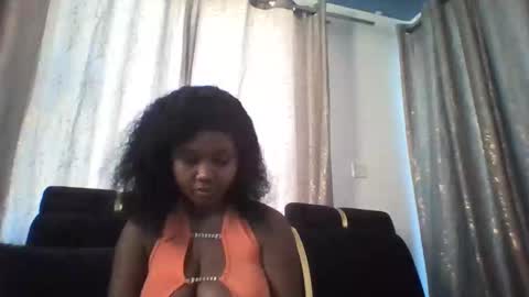 dellarine517299 online show from January 15, 2026, 9:03 am