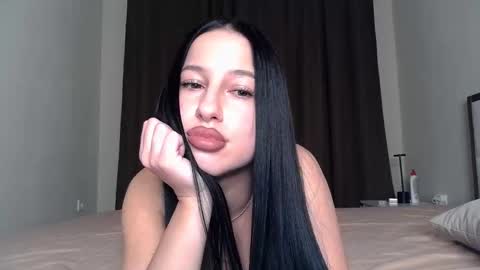delly_love online show from September 26, 2025, 8:35 pm