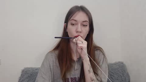 Snapshot of demiamour chatting on October 31, 2025, 4:24 am Demi. not your babybabebb and other shit online show from October 31, 2025, 4:24 am