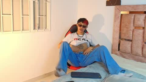Snapshot of demiansalvatore chatting on November 29, 2025, 10:46 pm Demian and Salvatore online show from November 29, 2025, 10:46 pm
