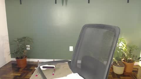 demmetria online show from March 19, 2026, 5:39 pm