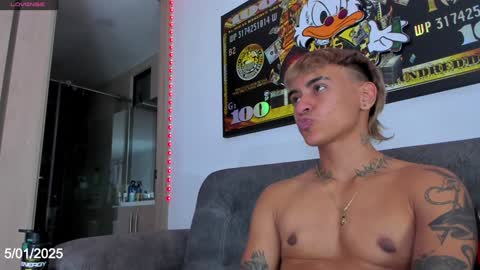 Snapshot of demonaelxx chatting on January 5, 2025, 10:10 am Onlyfans ftmdemonsexxx online show from January 5, 2025, 10:10 am