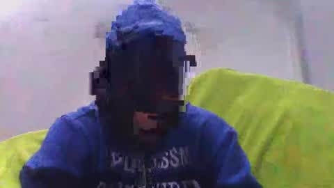         online show from December 4, 2025, 10:29 pm