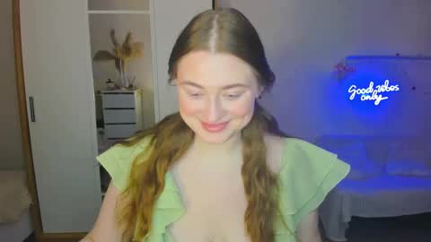 Sophie online show from February 8, 2025, 7:04 am