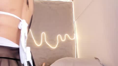 demy_ruiz online show from September 23, 2025, 3:20 am