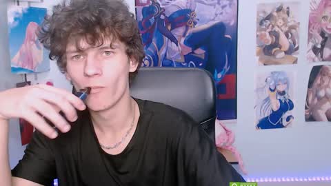 Snapshot of den_rich chatting on March 12, 2025, 12:47 pm Den online show from March 12, 2025, 12:47 pm