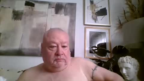 Snapshot of denboisvin2043 chatting on October 9, 2025, 1:20 pm denboisvin2043 online show from October 9, 2025, 1:20 pm