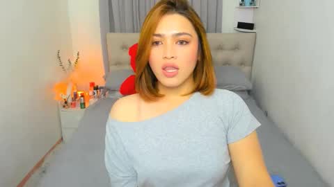 Snapshot of dencyleander chatting on February 8, 2026, 7:56 am Demi online show from February 8, 2026, 7:56 am