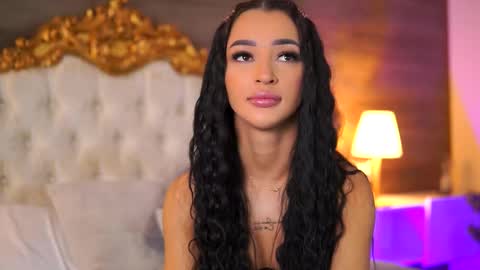 denisedevilles online show from February 20, 2025, 9:22 am