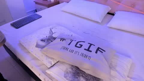 denisse_logan online show from October 22, 2025, 3:18 am