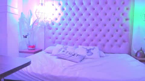 denisse_logan online show from April 8, 2026, 3:50 am