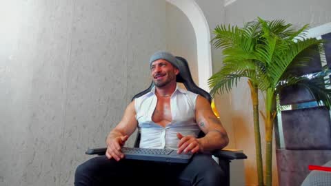 dennis_cox_ online show from January 7, 2025, 3:33 pm