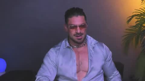 dennis_cox_ online show from December 1, 2025, 6:29 am