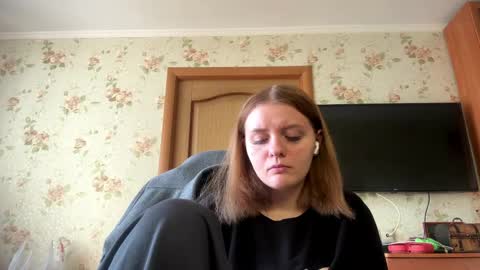 Snapshot of dennisemcintee chatting on May 31, 2026, 6:10 am Ebby online show from May 31, 2026, 6:10 am