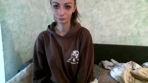 DennisXCarol online show from April 9, 2026, 7:58 am