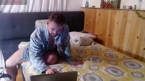 Dereck Mills3 online show from January 11, 2026, 3:22 am