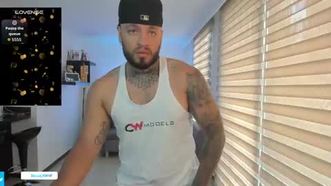 Snapshot of dereckgreen chatting on July 1, 2026, 7:02 pm dereckgreen online show from July 1, 2026, 7:02 pm