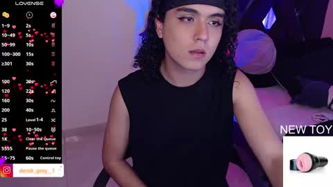 Snapshot of derek_grey1 chatting on February 19, 2025, 9:14 pm Derek independent online show from February 19, 2025, 9:14 pm