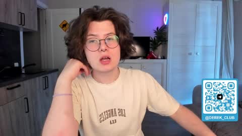 Derek online show from June 9, 2026, 11:44 am