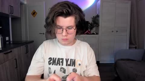 Derek online show from June 25, 2026, 6:34 pm