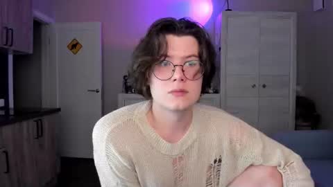 Derek online show from July 7, 2026, 8:35 pm