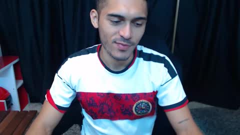 D E R E K online show from November 21, 2025, 10:58 am