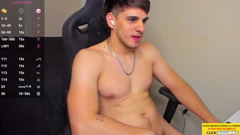 Snapshot of derekcb chatting on January 9, 2025, 4:17 pm Derekcb online show from January 9, 2025, 4:17 pm