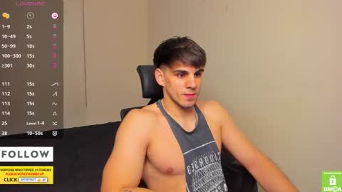 Snapshot of derekcb chatting on October 18, 2025, 9:32 am Derekcb online show from October 18, 2025, 9:32 am