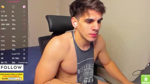 Derekcb online show from November 30, 2025, 2:43 pm