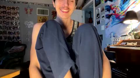 derekdings online show from October 22, 2025, 2:06 pm