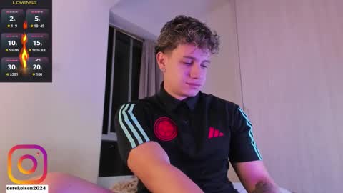 Snapshot of derekolsen_ chatting on September 10, 2025, 2:44 am Derek IG Derekolsen2024 online show from September 10, 2025, 2:44 am