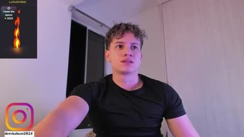 Snapshot of derekolsen_ chatting on October 22, 2025, 2:45 am Derek IG Derekolsen2024 online show from October 22, 2025, 2:45 am