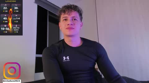 Snapshot of derekolsen_ chatting on November 8, 2025, 2:45 am Derek IG Derekolsen2024 online show from November 8, 2025, 2:45 am