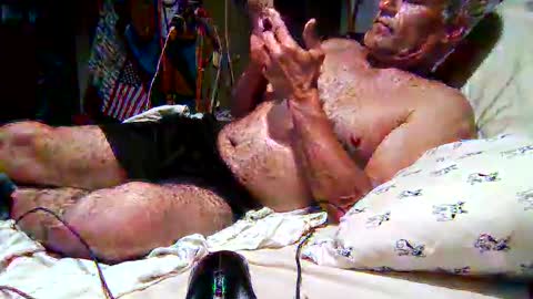 derick1961 online show from April 6, 2026, 4:46 am