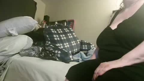 deroseblack online show from November 4, 2025, 2:10 am