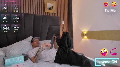 derrymeyers online show from December 2, 2025, 4:07 am