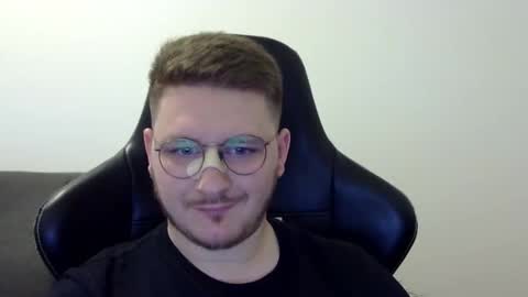 dervechi online show from December 2, 2025, 2:23 pm