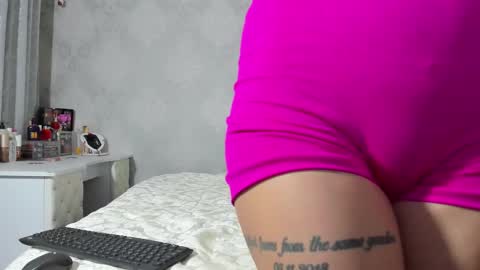 Snapshot of desert2blosom chatting on January 5, 2025, 1:35 am Mia online show from January 5, 2025, 1:35 am