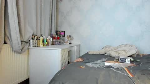 Snapshot of desert2blosom chatting on January 27, 2025, 9:00 pm Mia online show from January 27, 2025, 9:00 pm